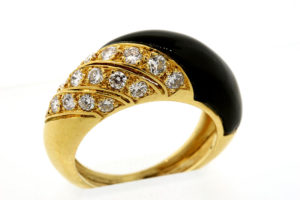 Van Cleef & Arpels 18k gold onyx diamond ring 1